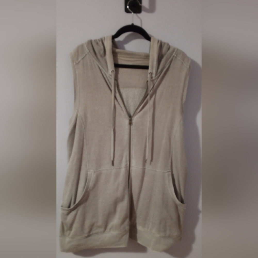 Tan Sleeveless Hoodie Vest